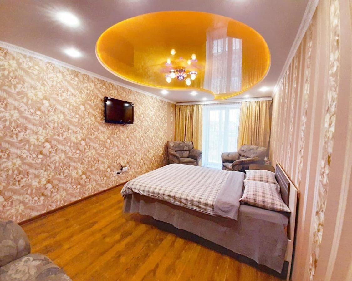 Apartpoltava Двокімнатні Апартаменти, До 6 Спальних Місць, Кутова Ванна, Корпусний Парк, Документи Для Відрядження Buitenkant foto