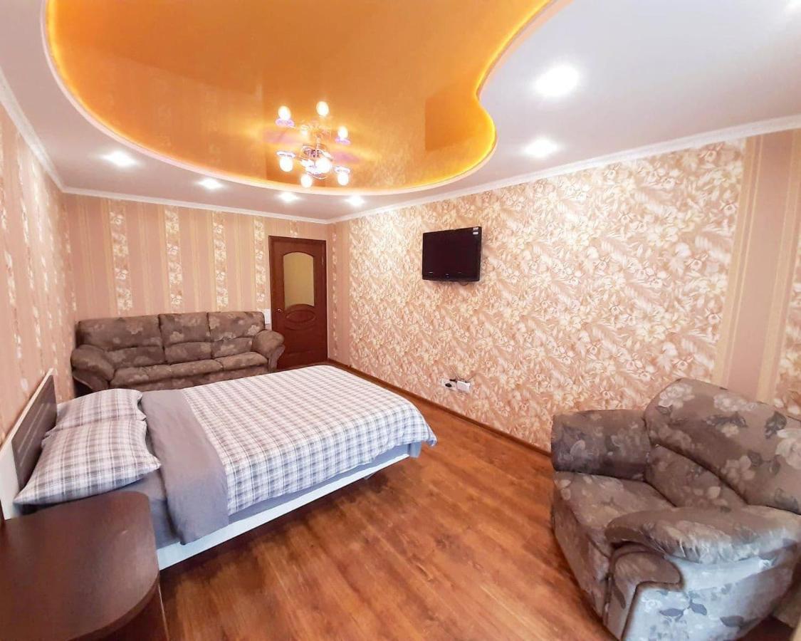 Apartpoltava Двокімнатні Апартаменти, До 6 Спальних Місць, Кутова Ванна, Корпусний Парк, Документи Для Відрядження Buitenkant foto
